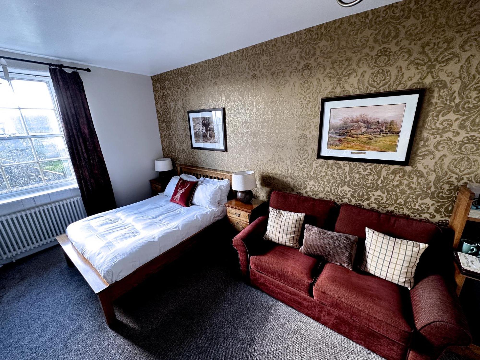 The Crown At Marnhull Hotel Sturminster Newton Room photo