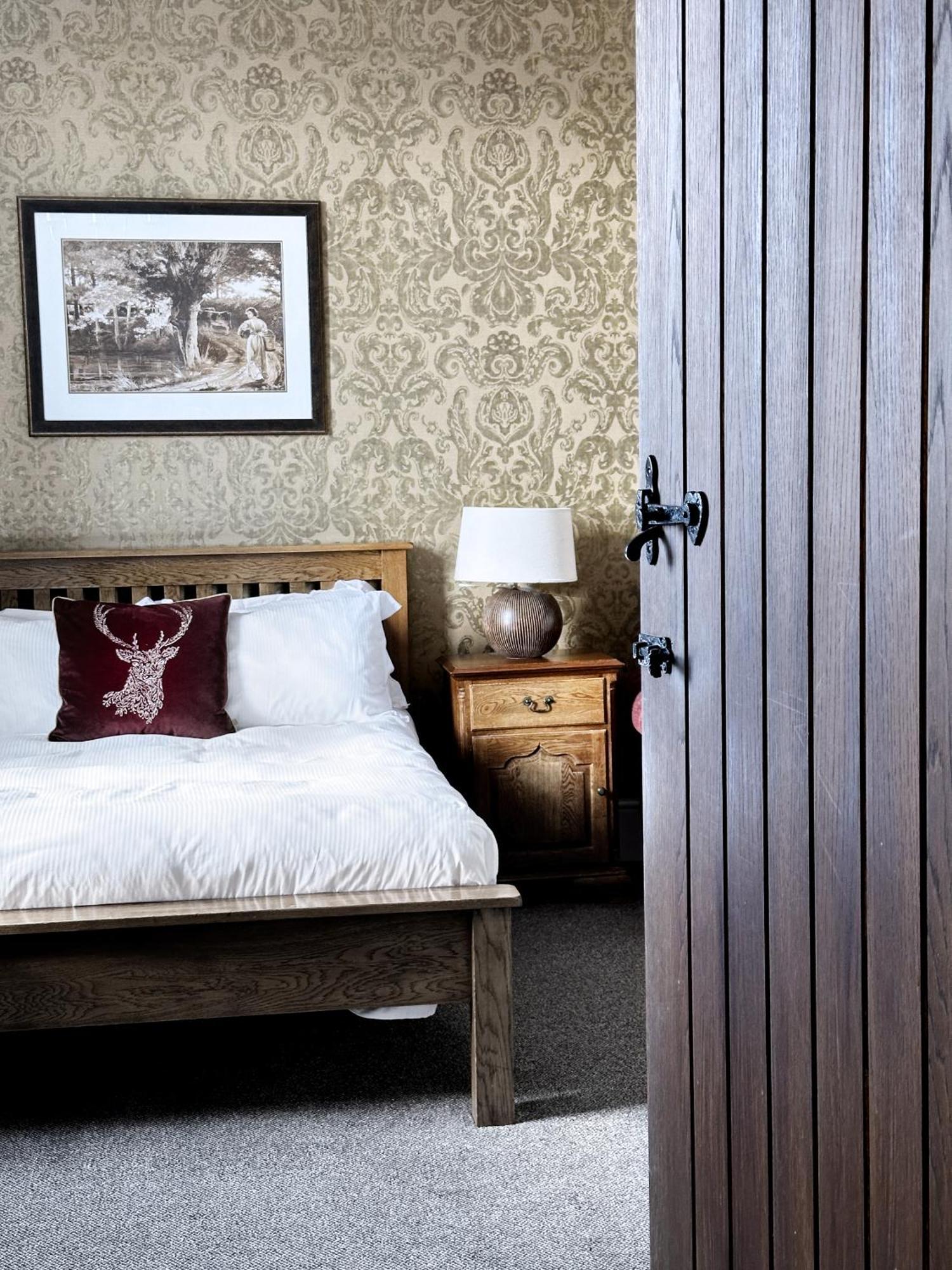 The Crown At Marnhull Hotel Sturminster Newton Room photo
